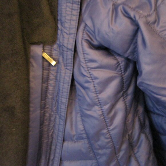 Women's Marmot Viansa jacket in Navy - Medium - Picture 12 of 12